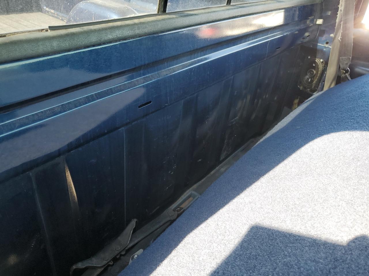 1996 Chevrolet Gmt-400 K1500 VIN: 1GCEK14W0TZ214099 Lot: 70861225