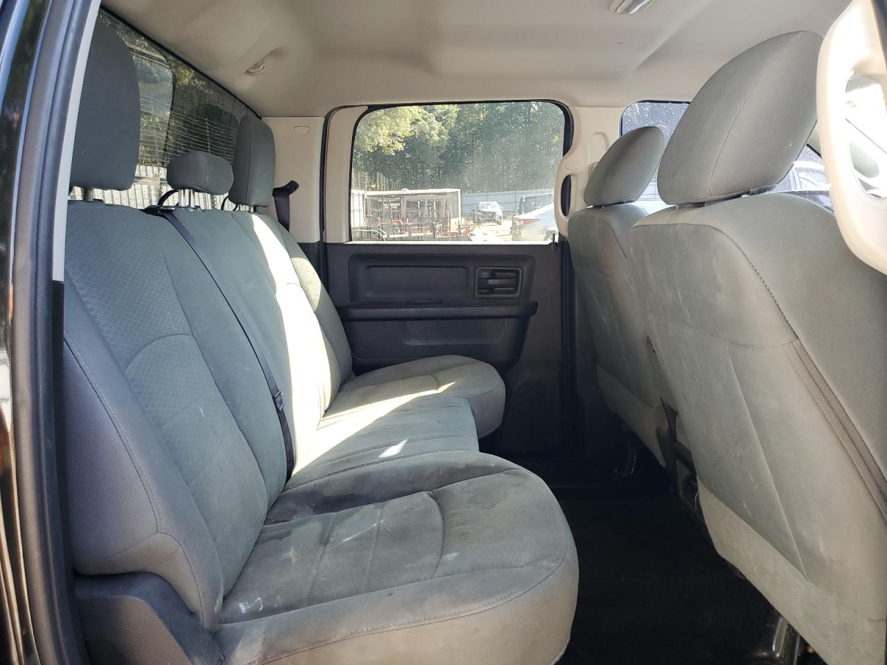 2017 Ram 1500 St VIN: 3C6RR6KT6HG573040 Lot: 81640625