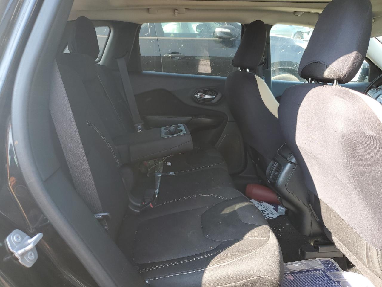 2015 Jeep Cherokee Latitude VIN: 1C4PJMCB7FW758567 Lot: 81392525