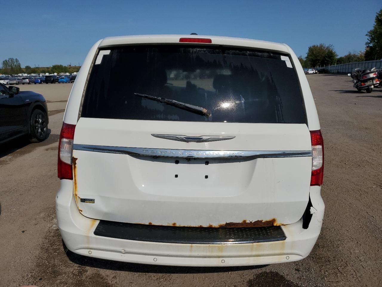 2016 Chrysler Town & Country S VIN: 2C4RC1HG2GR269218 Lot: 68155955