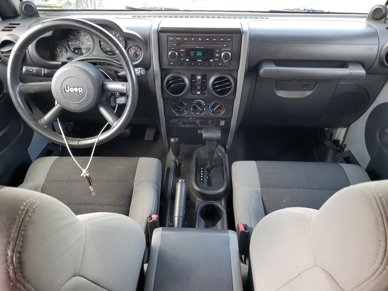 2007 Jeep Wrangler X VIN: 1J8GA39157L198004 Lot: 81825475