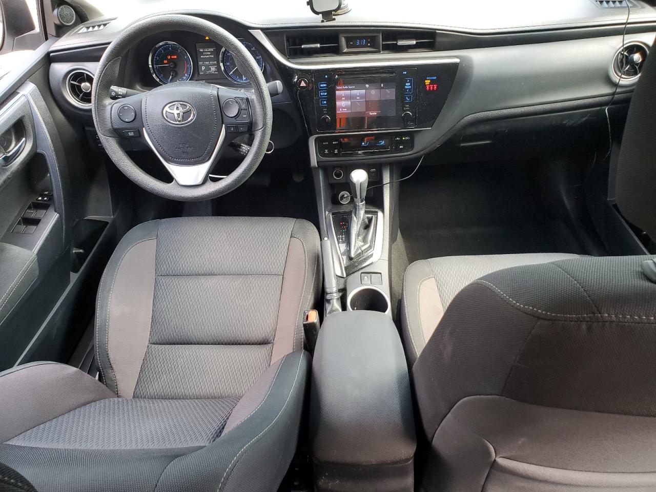 2019 Toyota Corolla L VIN: 2T1BURHE8KC227687 Lot: 71792345