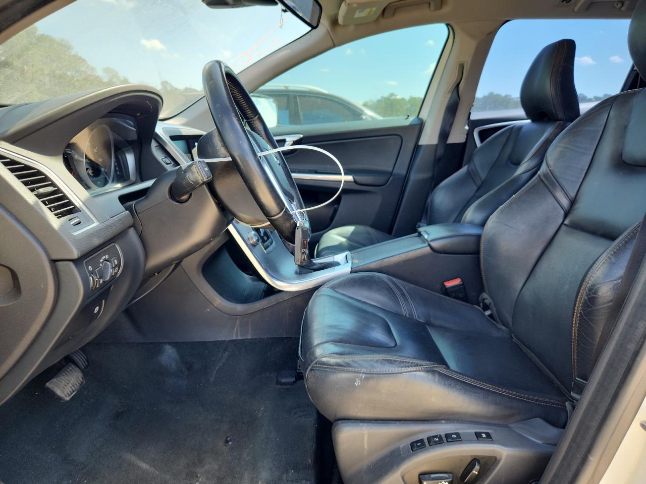 2017 Volvo Xc60 T5 VIN: YV440MDJ2H2195785 Lot: 83969175