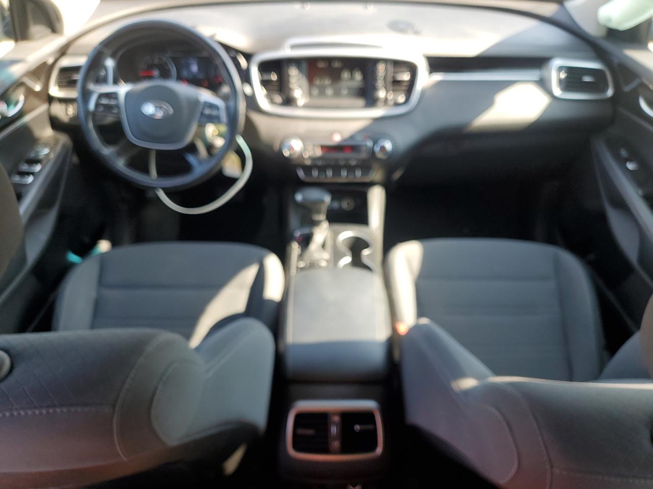 2020 Kia Sorento L VIN: 5XYPG4A39LG651104 Lot: 80025665