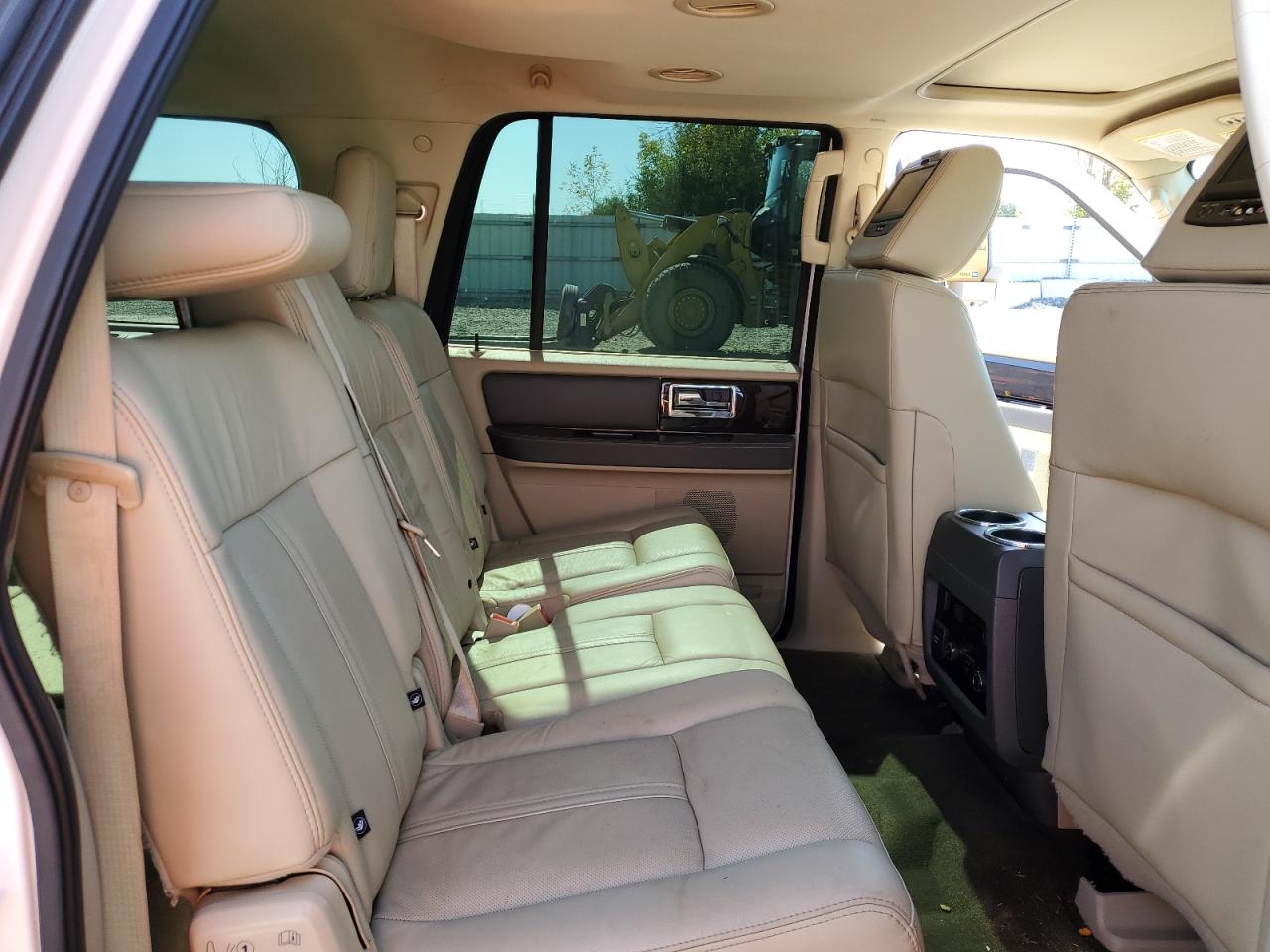 2015 Lincoln Navigator L VIN: 5LMJJ3JT8FEJ03084 Lot: 84768735