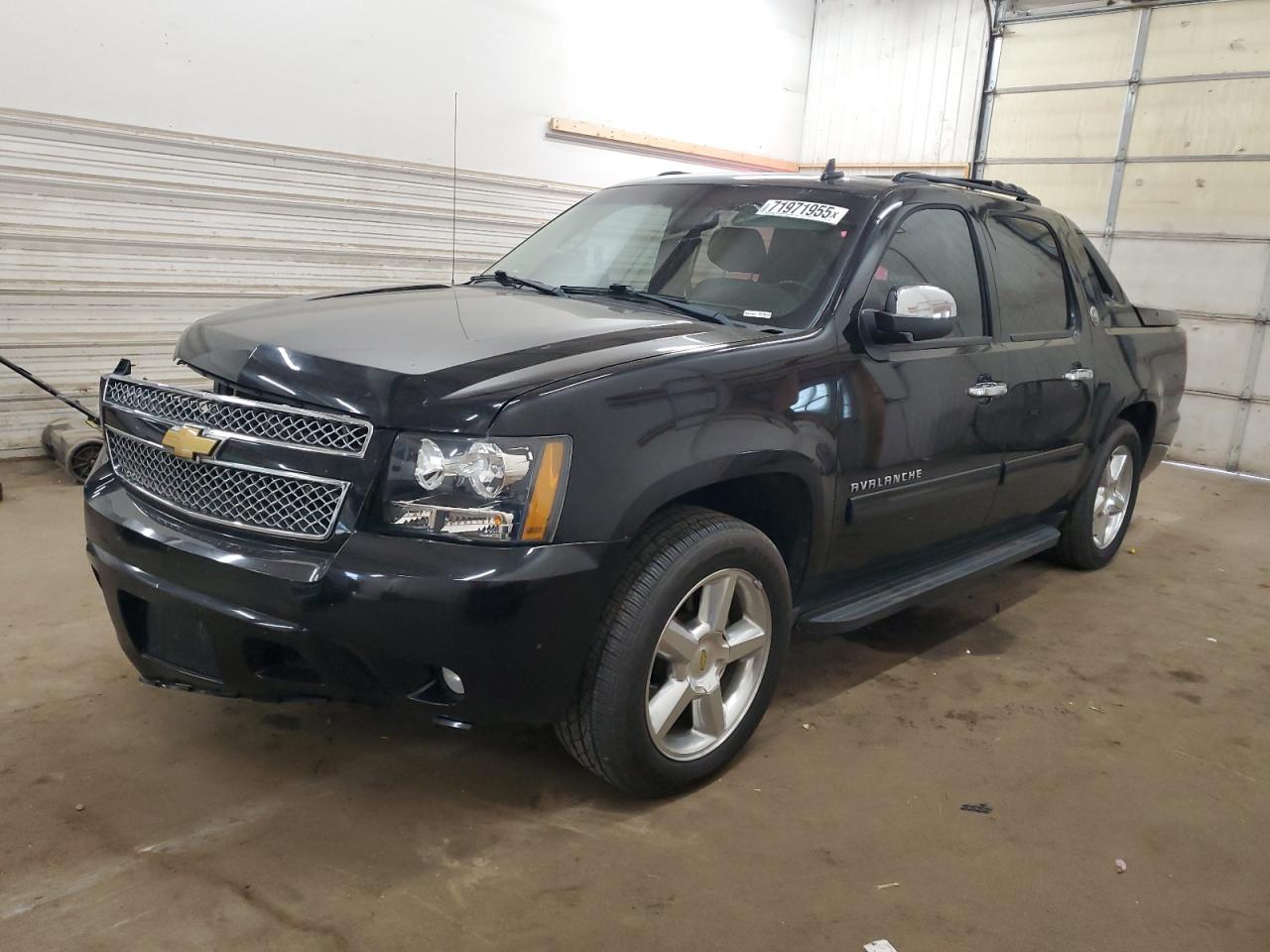 CHEVROLET AVALANCHE 2013. Lot# 71971955. VIN 3GNTKFE71DG154953. Photo 1
