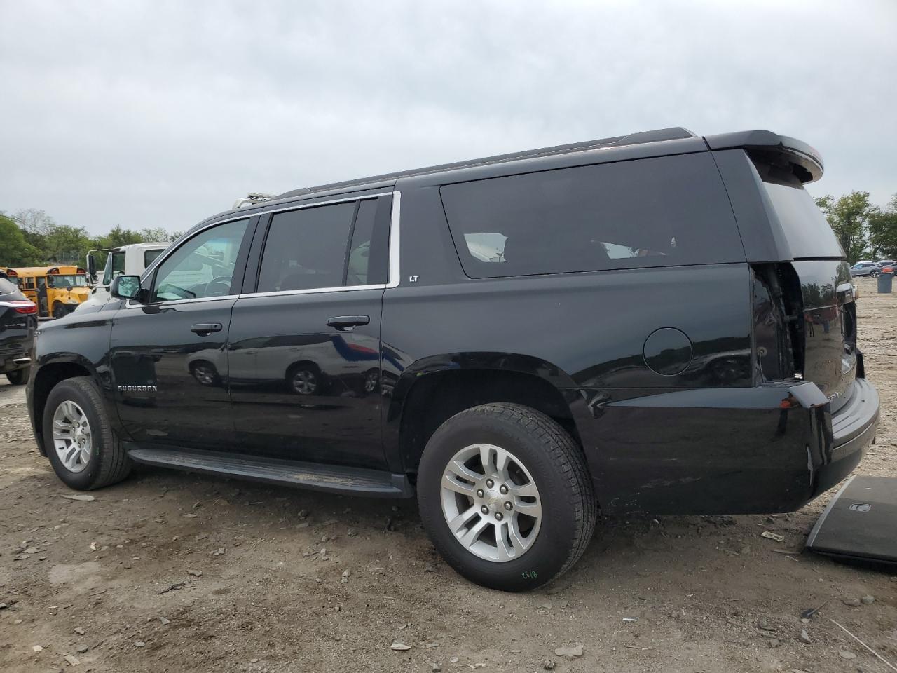 2019 Chevrolet Suburban K1500 Lt VIN: 1GNSKHKC8KR335859 Lot: 84557985