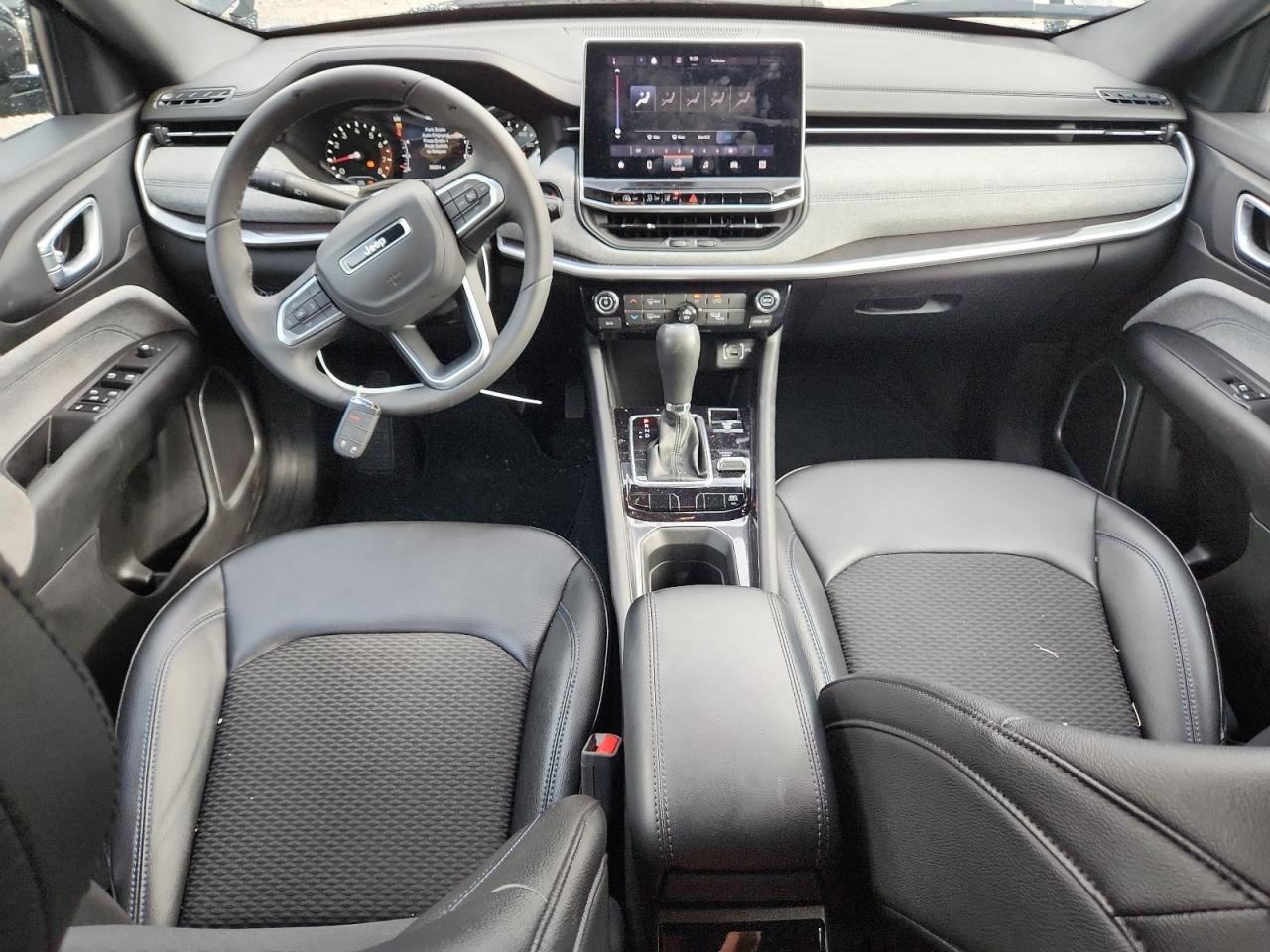 2023 Jeep Compass Latitude VIN: 3C4NJDBN9PT570448 Lot: 83984115