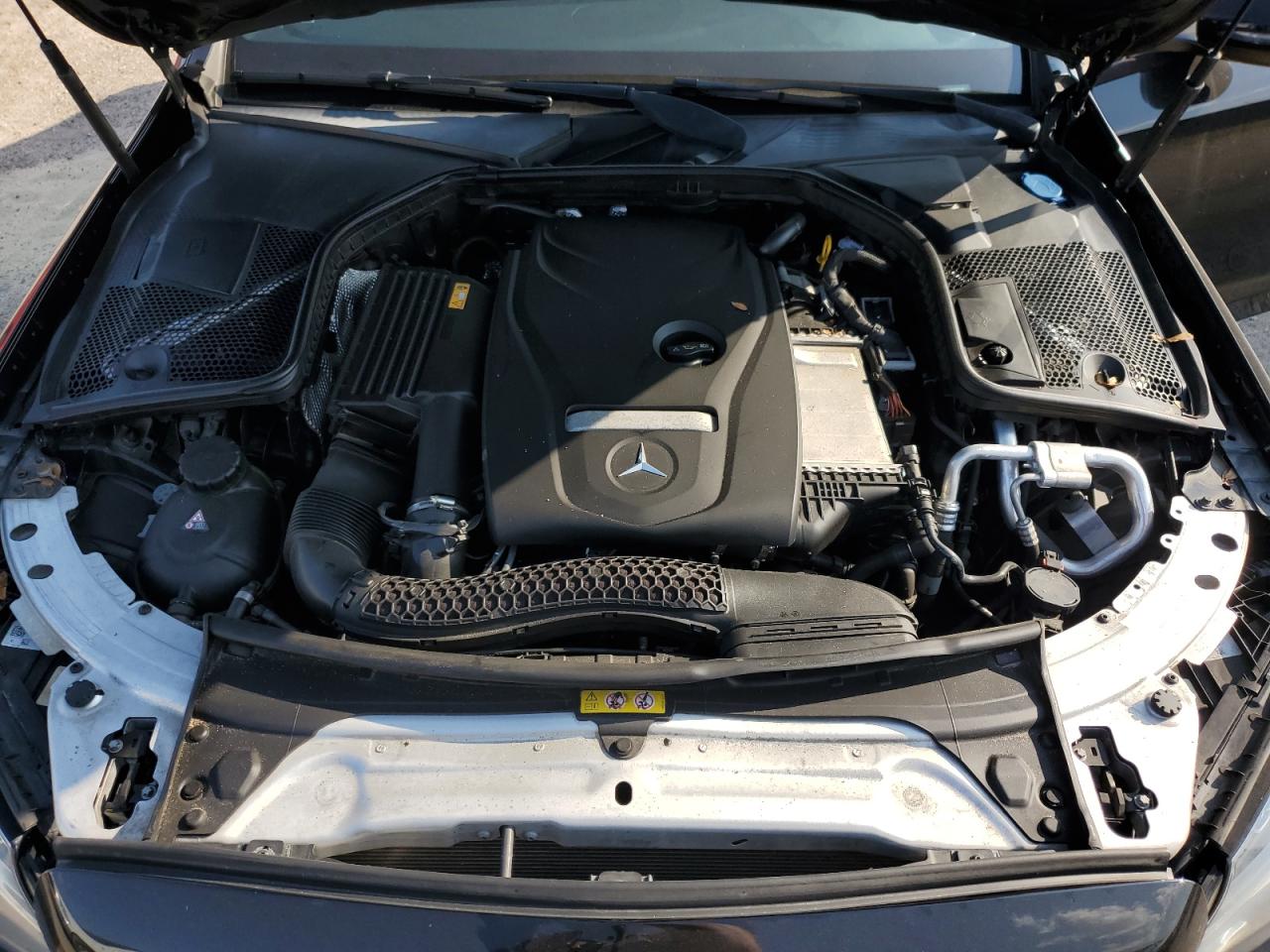 2018 Mercedes-Benz C 300 VIN: 55SWF4JB2JU237543 Lot: 72051405