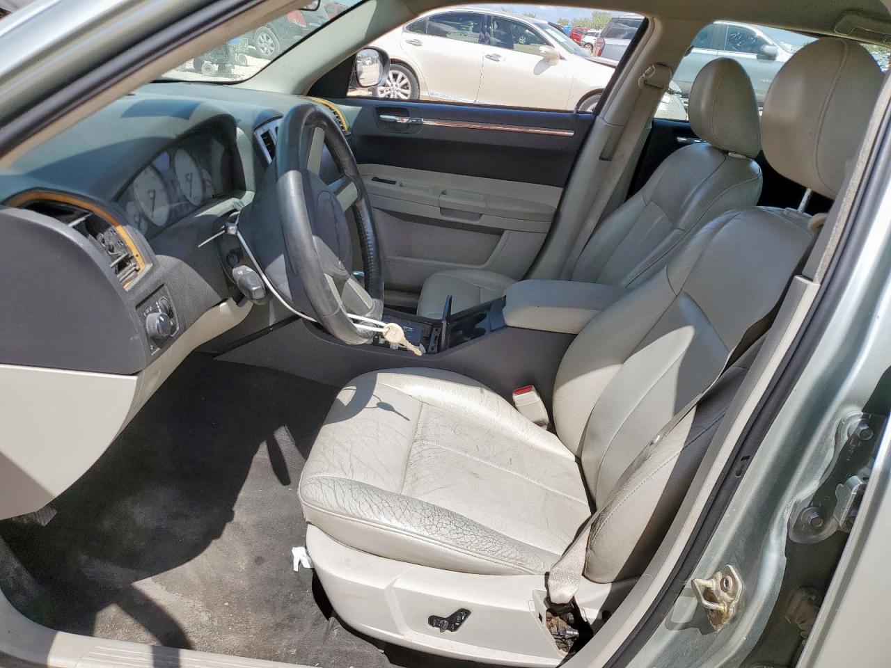 2005 Chrysler 300 Touring VIN: 2C3JA53G55H144349 Lot: 81200985