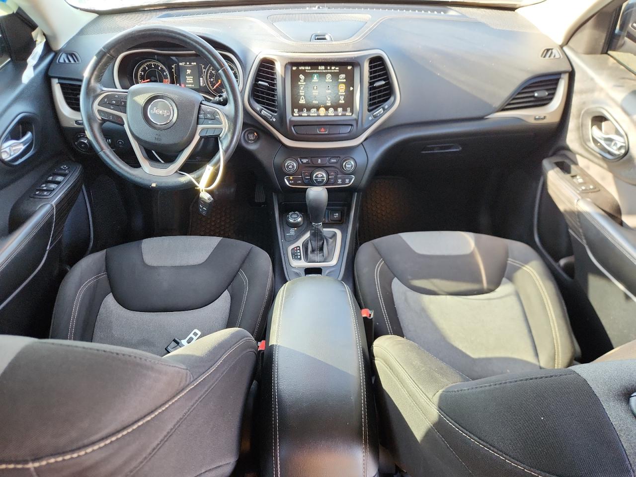 2014 Jeep Cherokee Latitude VIN: 1C4PJMCS8EW124943 Lot: 70713115