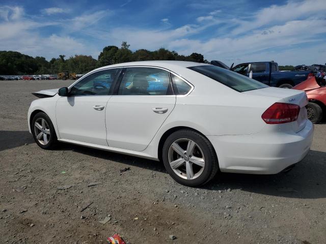  VOLKSWAGEN PASSAT 2013 Biały