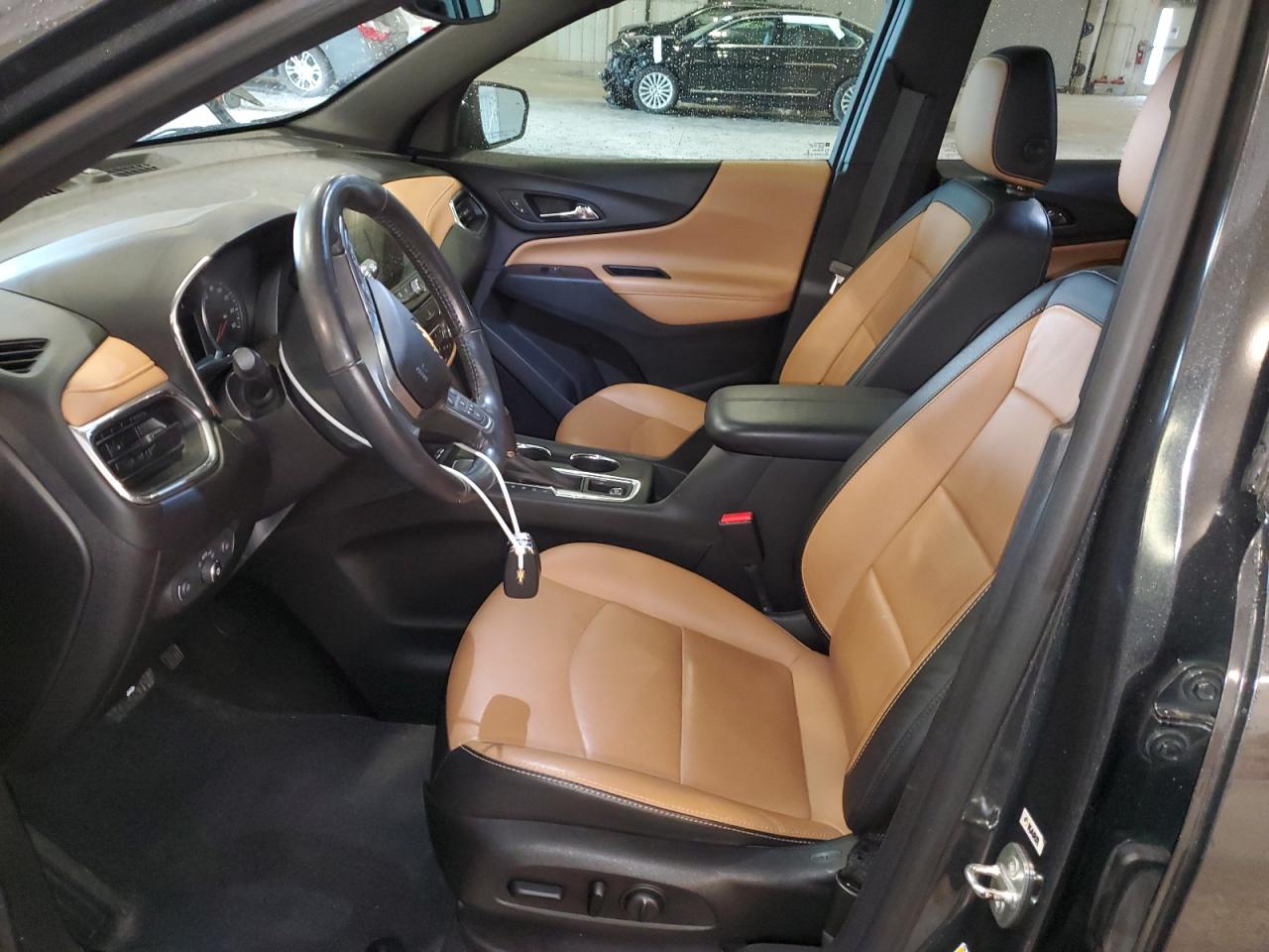 2018 Chevrolet Equinox Premier VIN: 2GNAXMEV1J6317328 Lot: 70850415