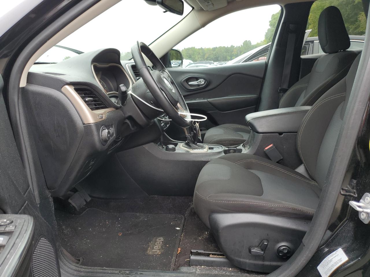 2017 Jeep Cherokee Latitude VIN: 1C4PJMCS3HW544601 Lot: 80473305