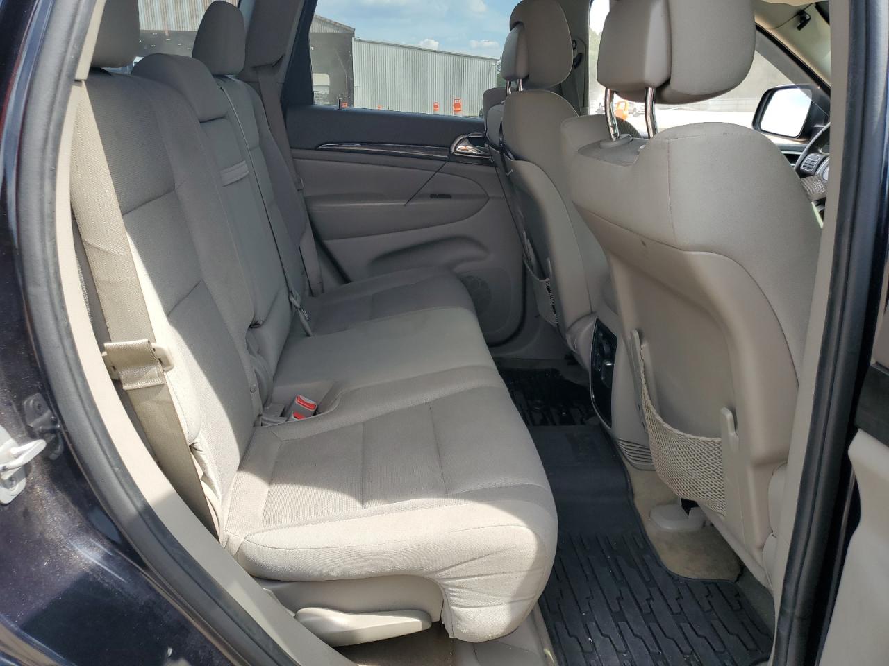 2011 Jeep Grand Cherokee Laredo VIN: 1J4RS4GG0BC658098 Lot: 84580365