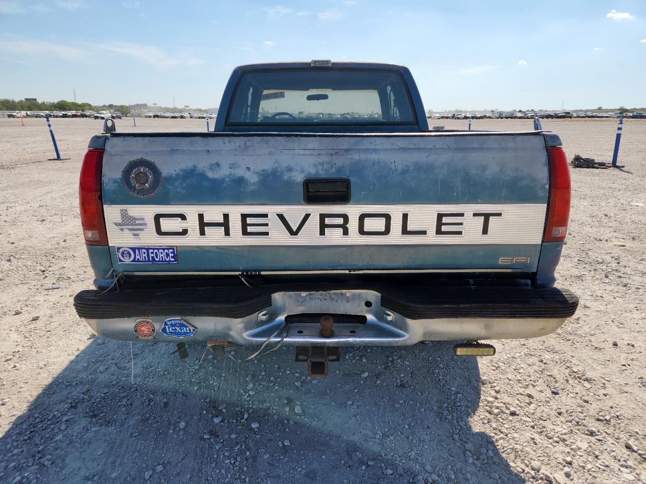 1990 Chevrolet Gmt-400 C1500 VIN: 2GCEC19K3L1181806 Lot: 81851965