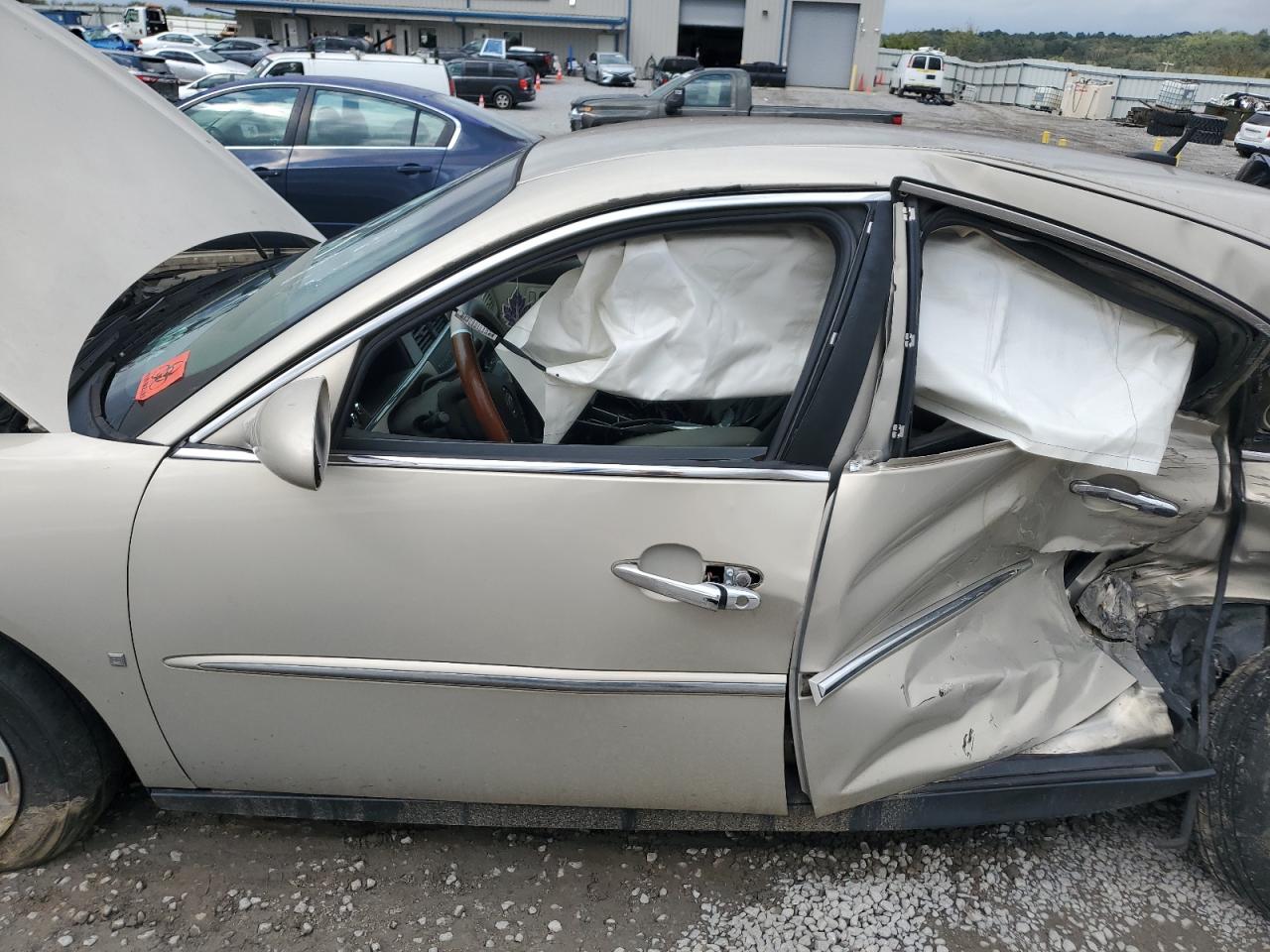 2008 Buick Lacrosse Cx VIN: 2G4WC582381157697 Lot: 81555615