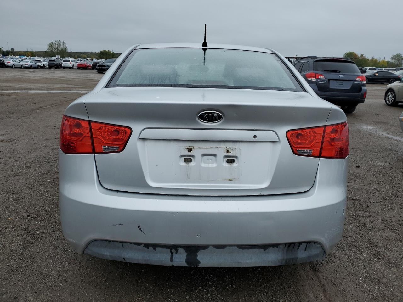 2010 Kia Forte Lx VIN: KNAFT4A24A5305107 Lot: 81212345