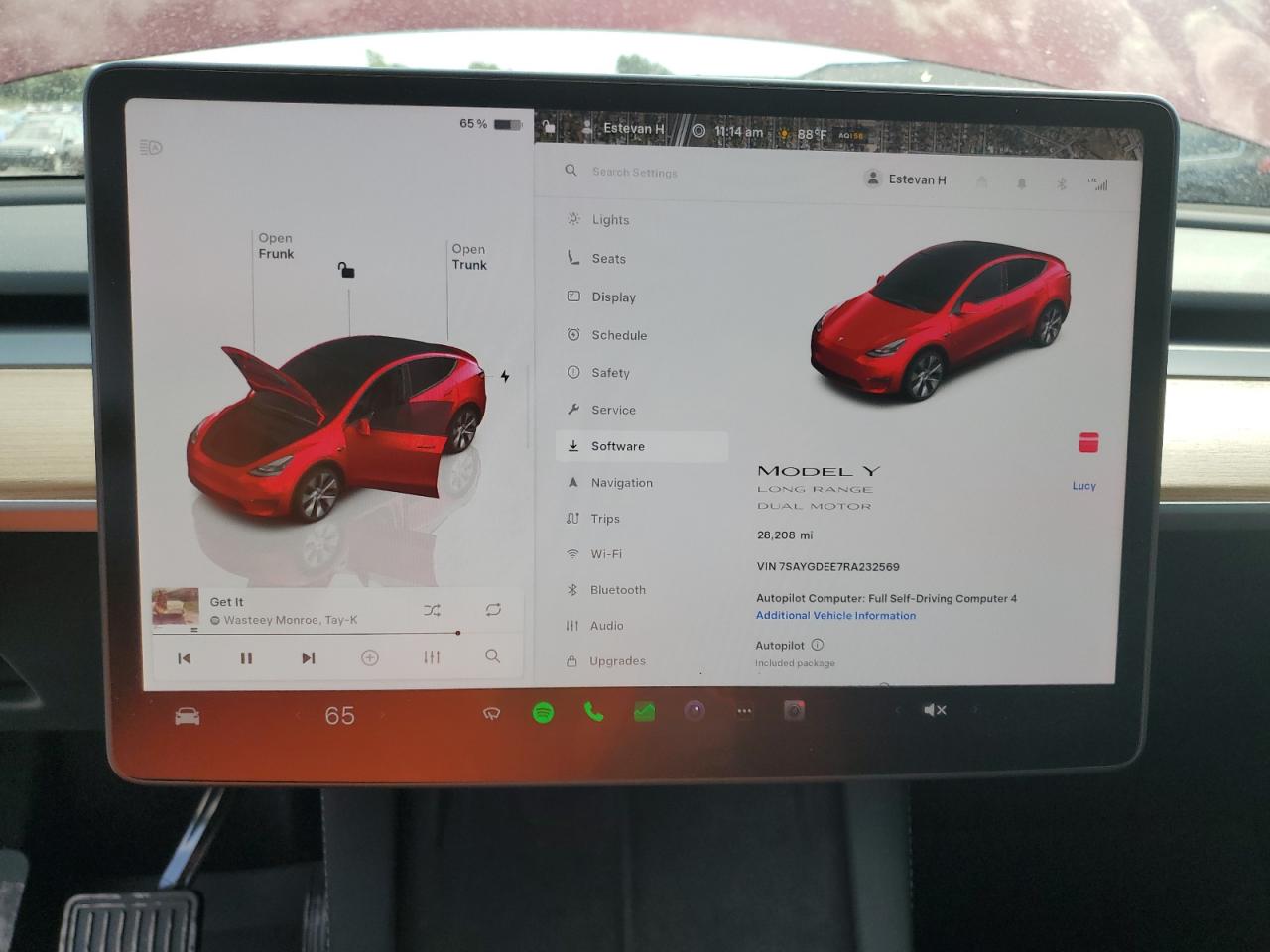 2024 Tesla Model Y VIN: 7SAYGDEE7RA232569 Lot: 80144265