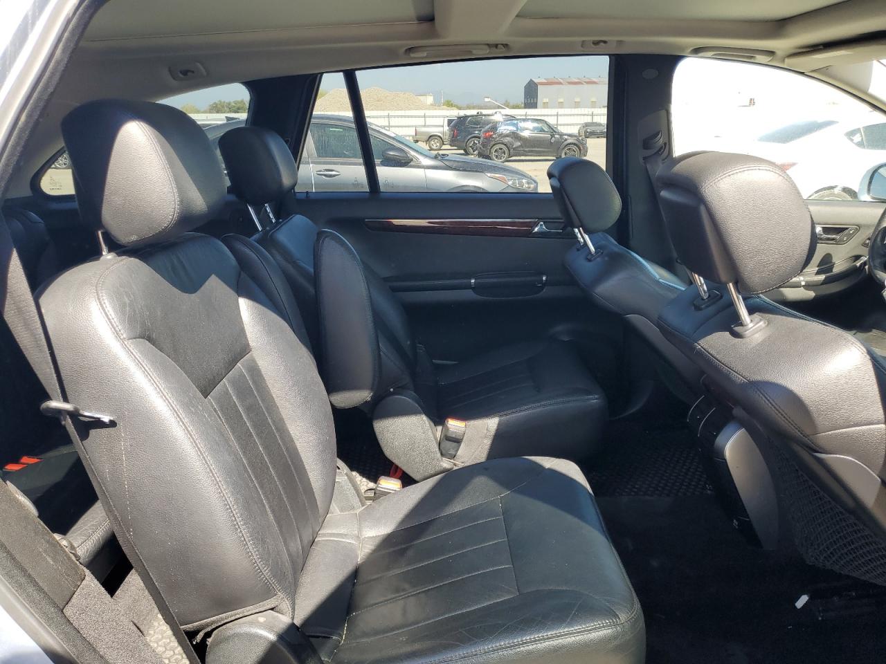 2006 Mercedes-Benz R 350 VIN: 4JGCB65E56A035114 Lot: 83825465