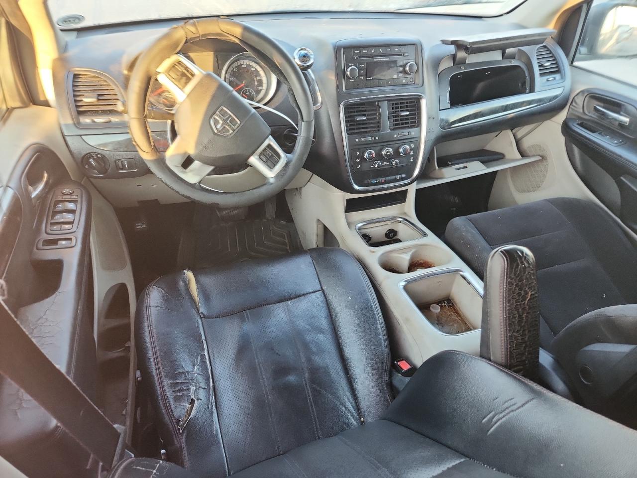 2014 Dodge Grand Caravan Sxt VIN: 2C4RDGCG8ER221940 Lot: 71370955