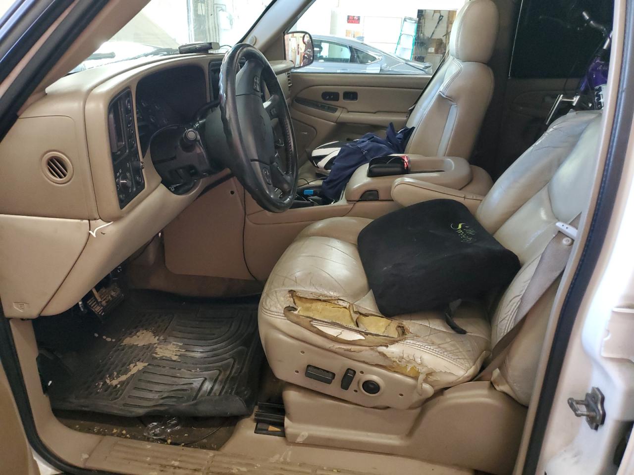 2005 Chevrolet Suburban K1500 VIN: 3GNFK16Z15G223559 Lot: 81570595