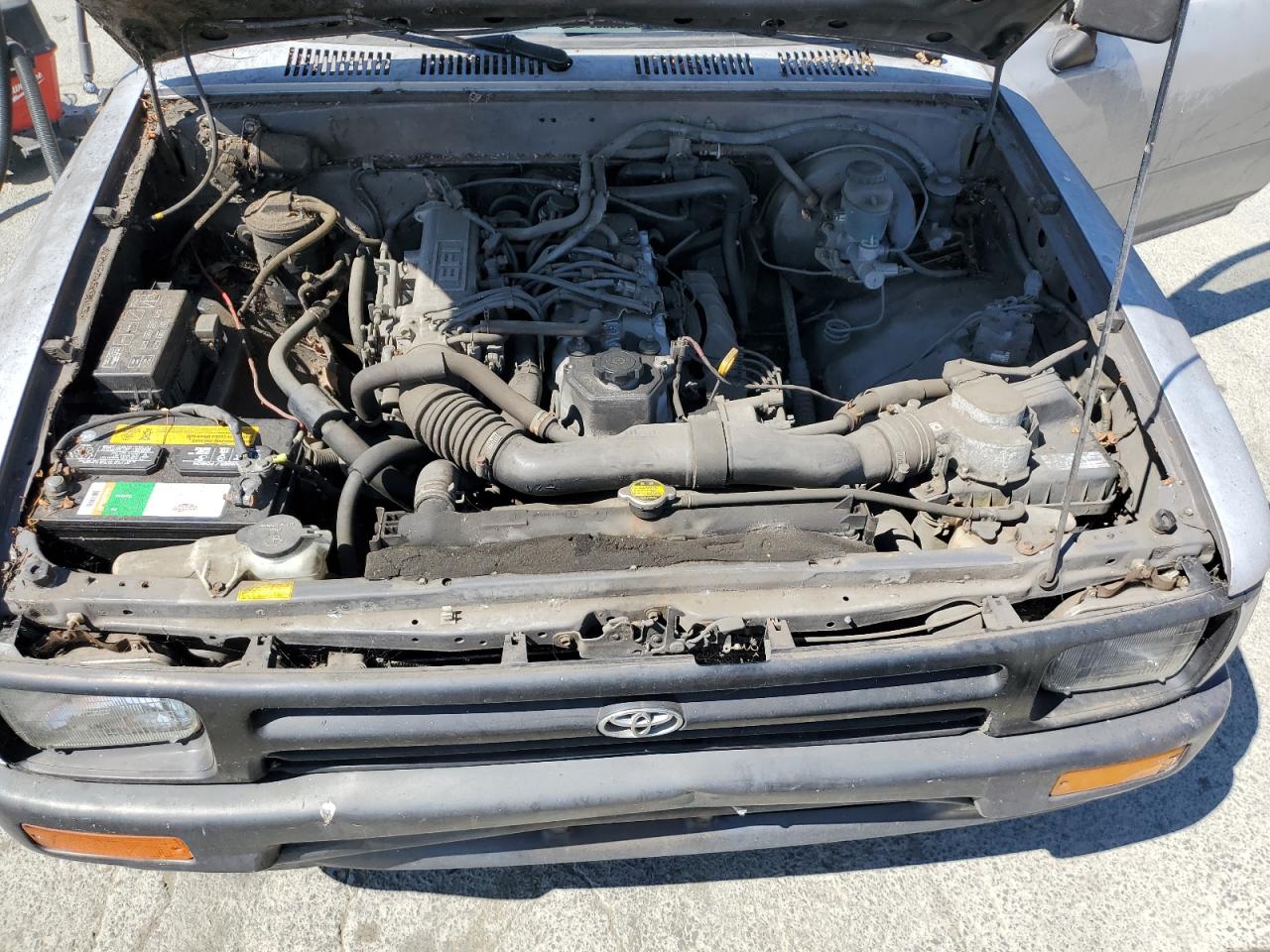 1994 Toyota Pickup 1/2 Ton Short Wheelbase Stb VIN: 4TARN81A4RZ182739 Lot: 70775685