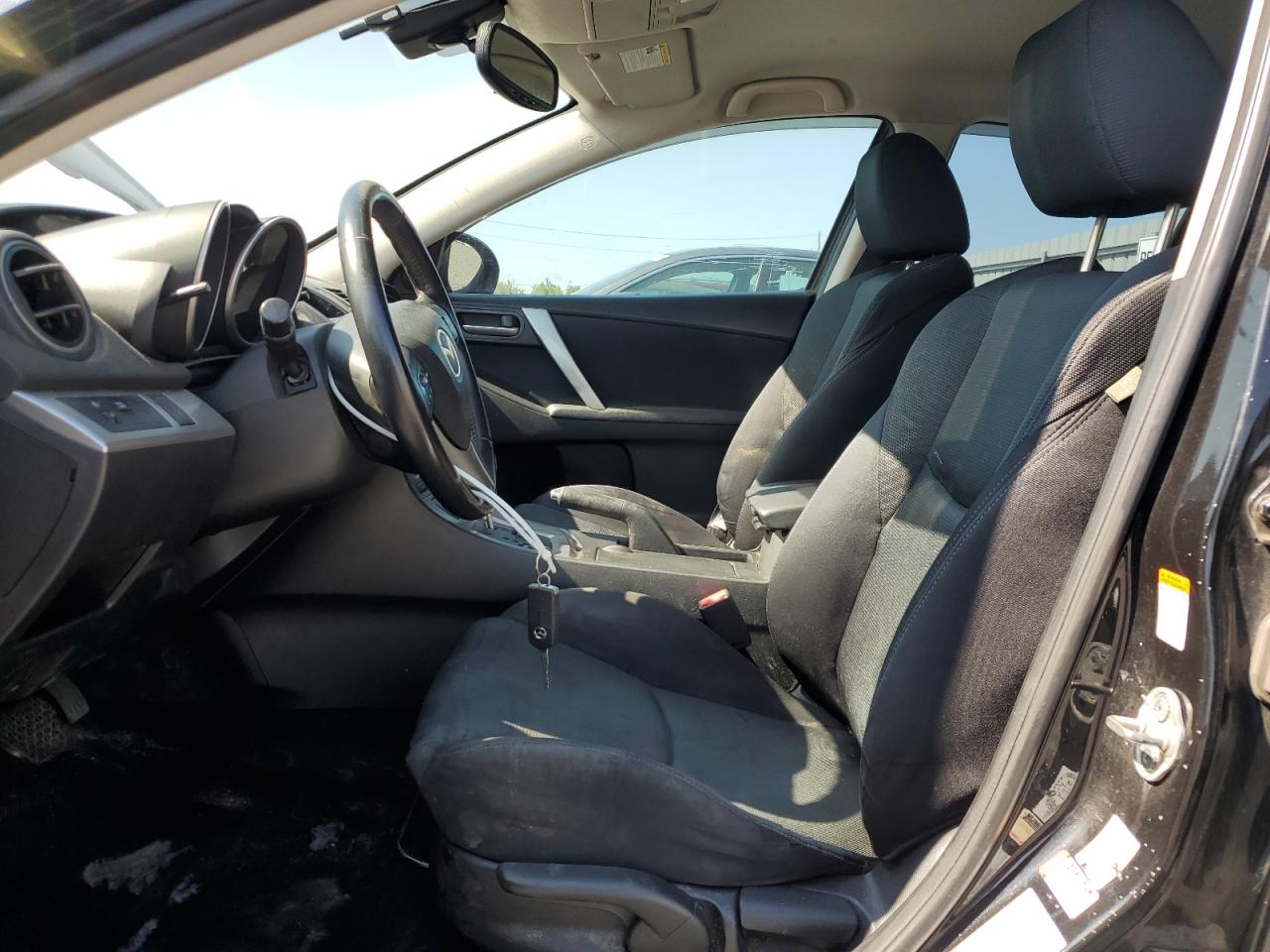 2010 Mazda 3 S VIN: JM1BL1H51A1124523 Lot: 81106955