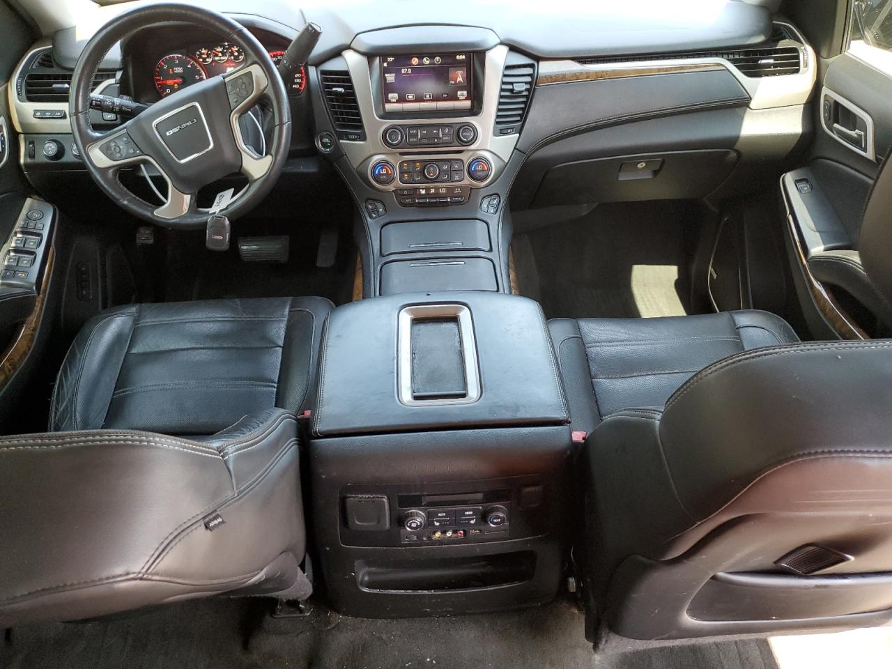 2015 GMC Yukon Xl Denali VIN: 1GKS2JKJ0FR133428 Lot: 68013035