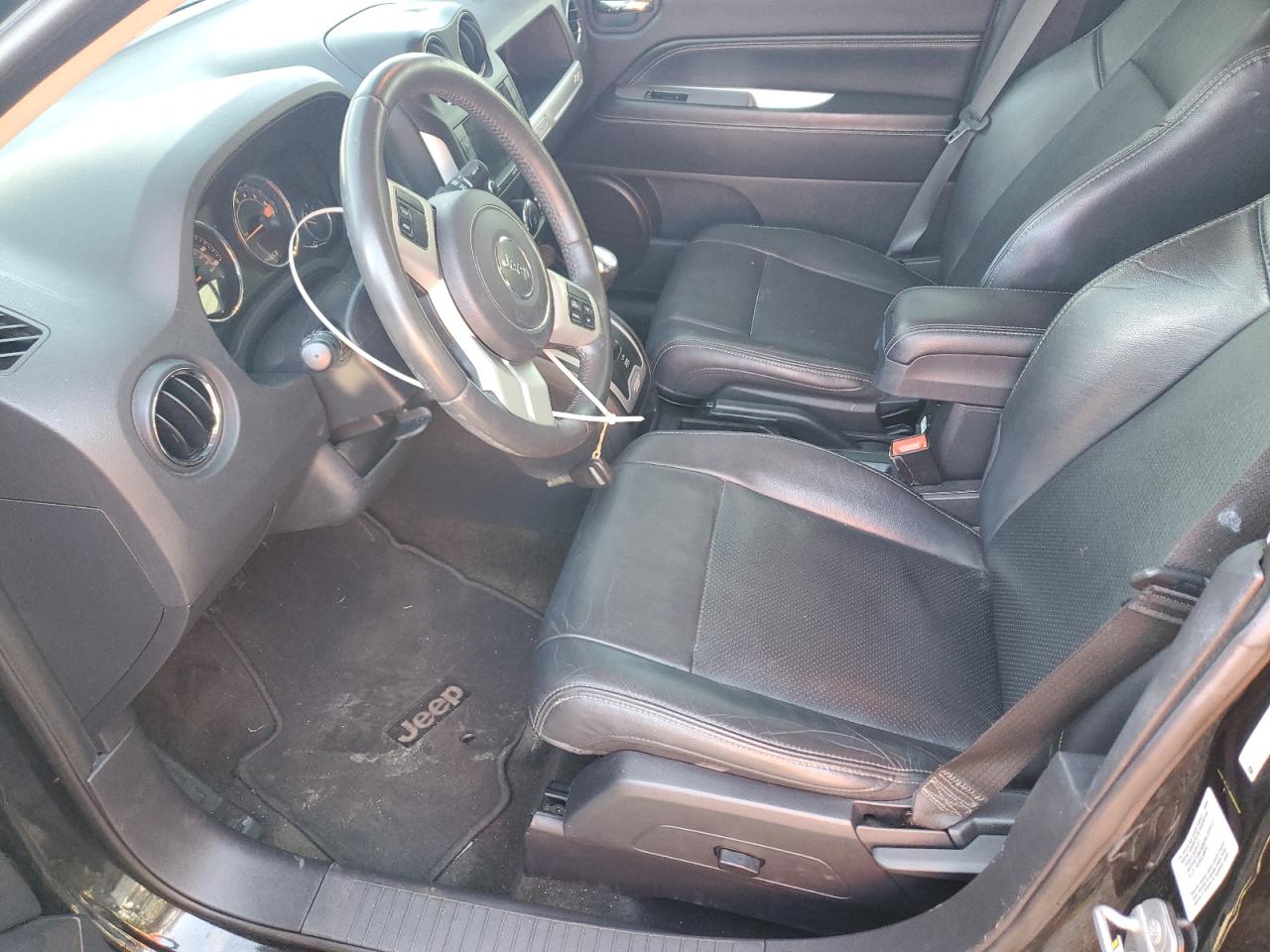 2016 Jeep Compass Latitude VIN: 1C4NJDEB1GD567311 Lot: 83948165