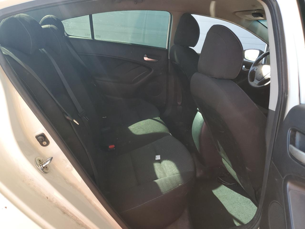 2017 Kia Forte Lx VIN: 3KPFK4A79HE048641 Lot: 81906155