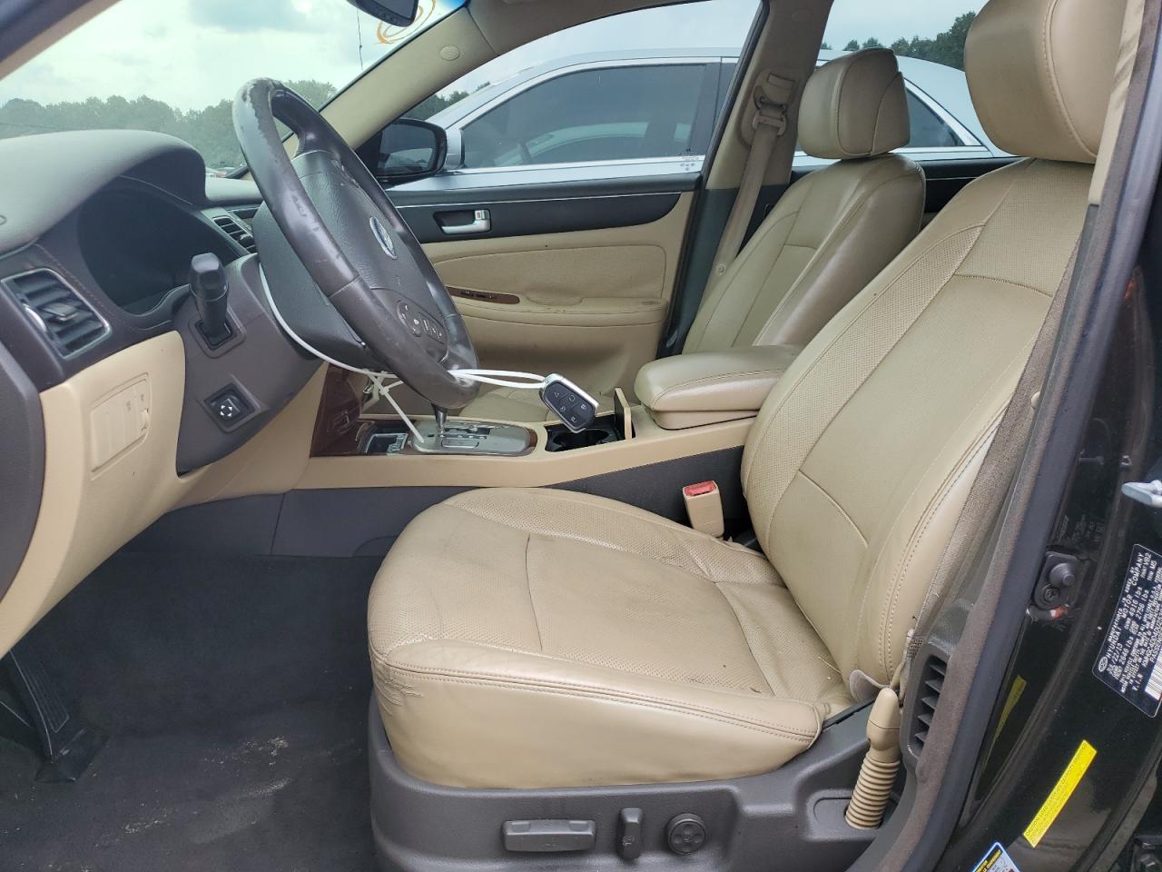 2013 Hyundai Genesis 3.8L VIN: KMHGC4DD4DU253908 Lot: 81465265