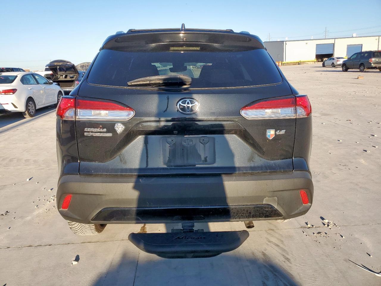 2022 Toyota Corolla Cross Le VIN: 7MUCAAAG2NV011085 Lot: 71434995