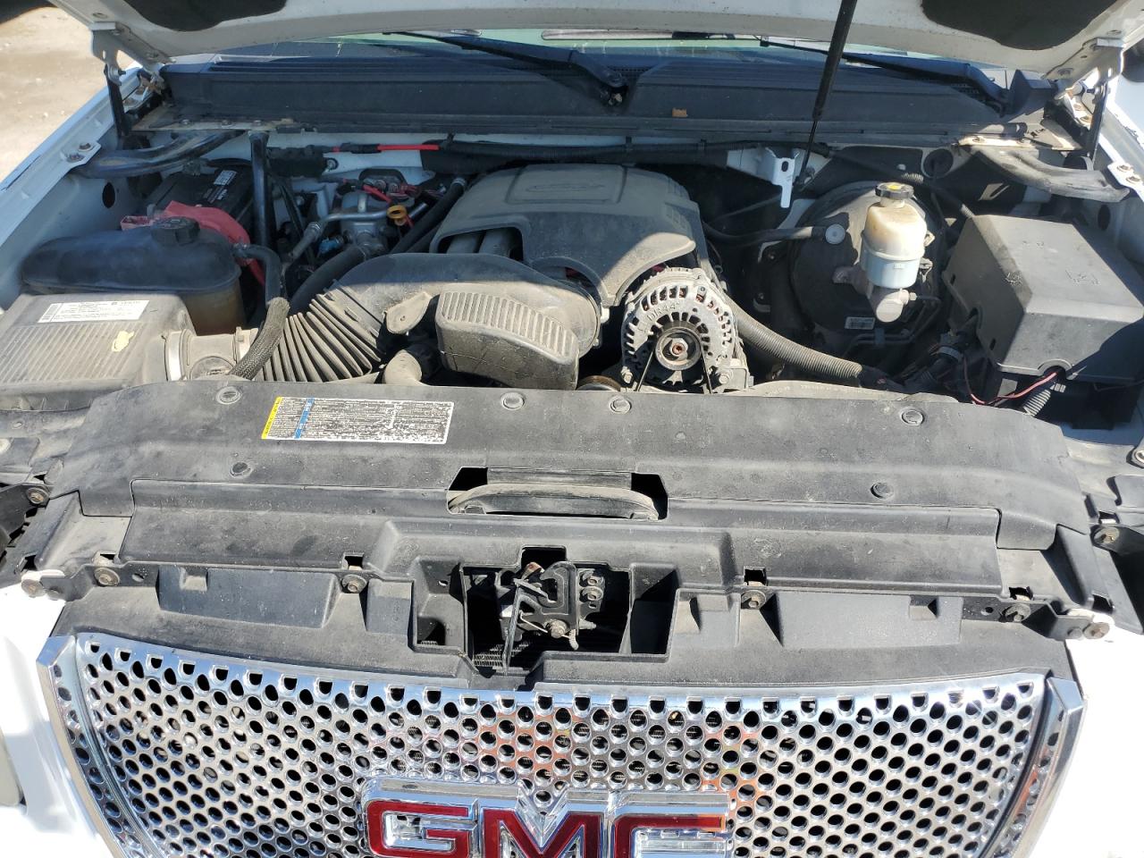 2008 GMC Yukon VIN: 1GKFC13048R212656 Lot: 84547965