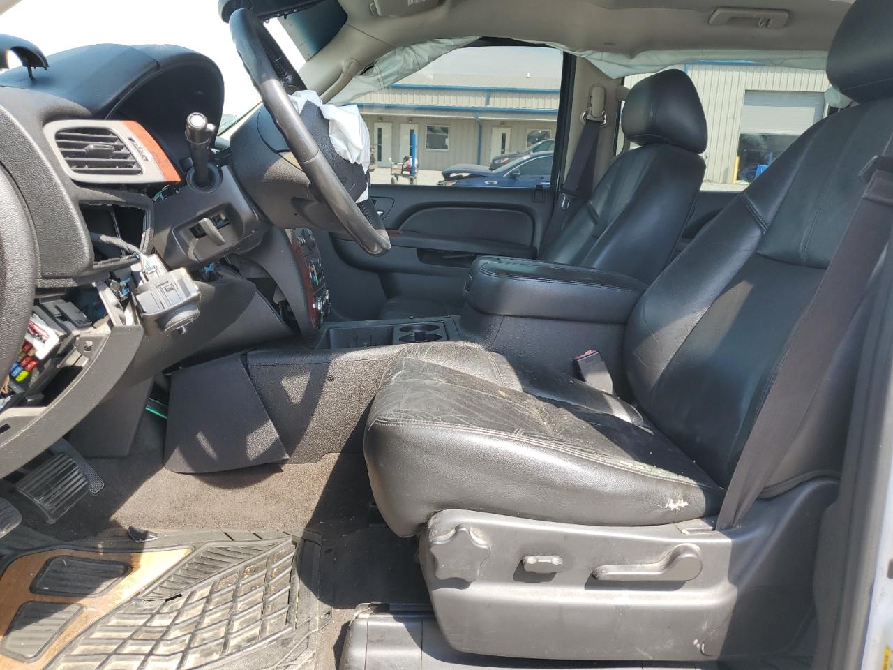 2013 Chevrolet Suburban C1500 Lt VIN: 1GNSCJE06DR328806 Lot: 71173415