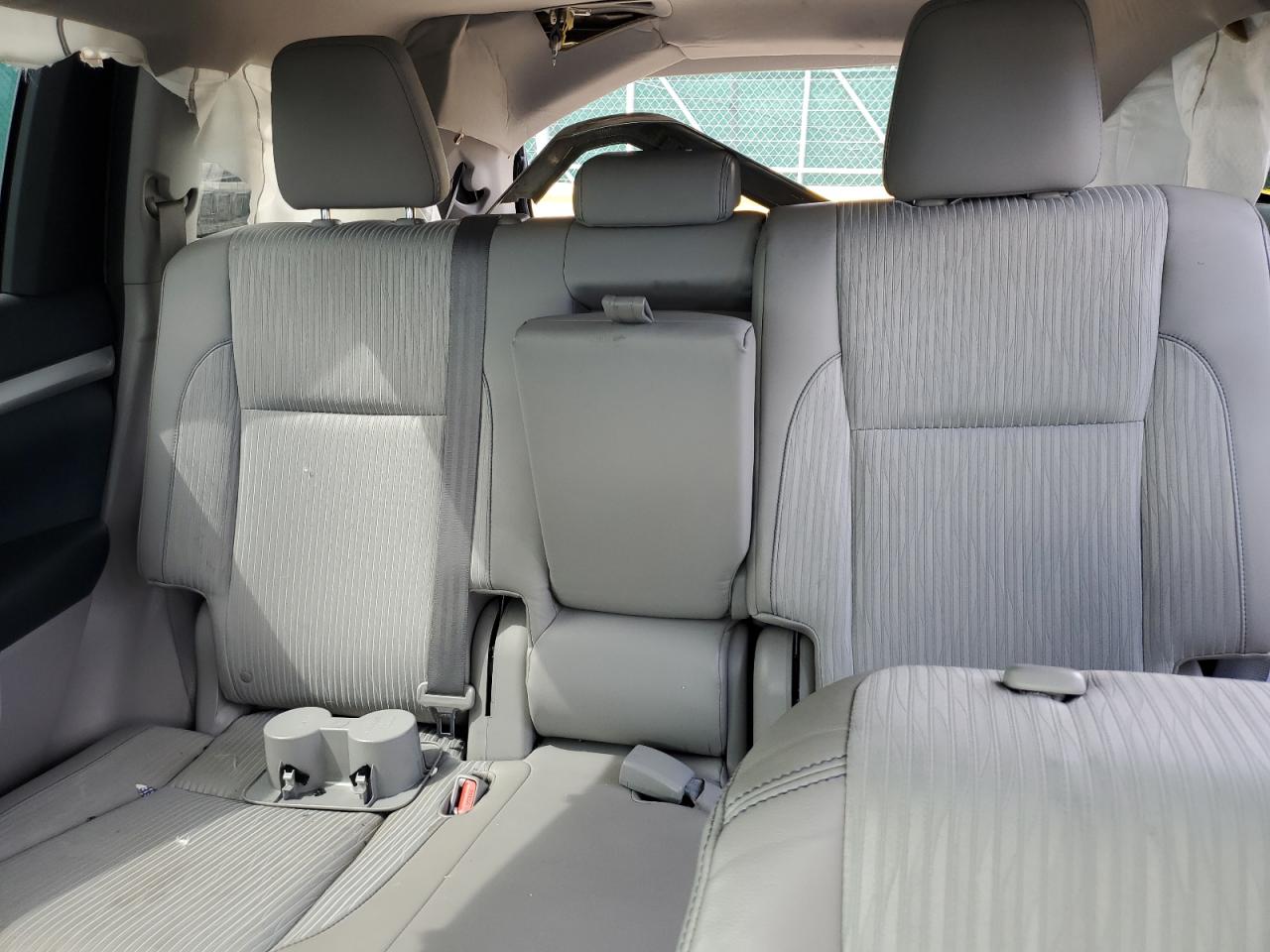 2014 Toyota Highlander Le VIN: 5TDBKRFH1ES027636 Lot: 80923275