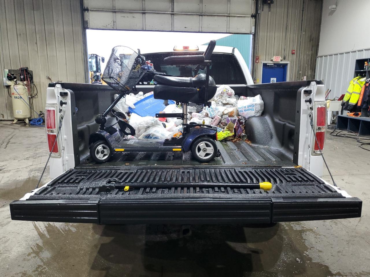 2014 Ford F150 Super Cab VIN: 1FTEX1EM2EKE46102 Lot: 83995835