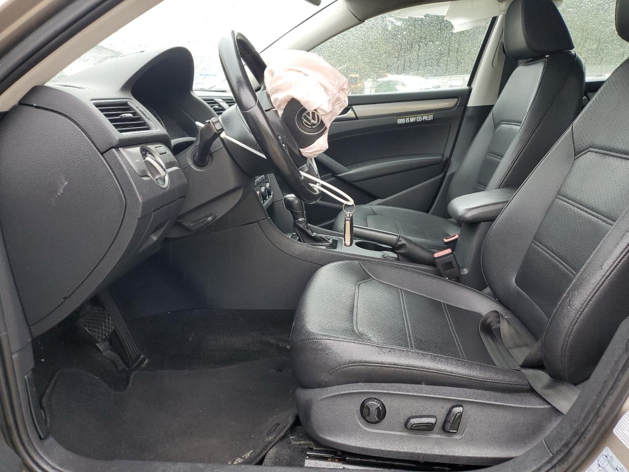 2015 Volkswagen Passat S VIN: 1VWAT7A39FC064944 Lot: 83930525