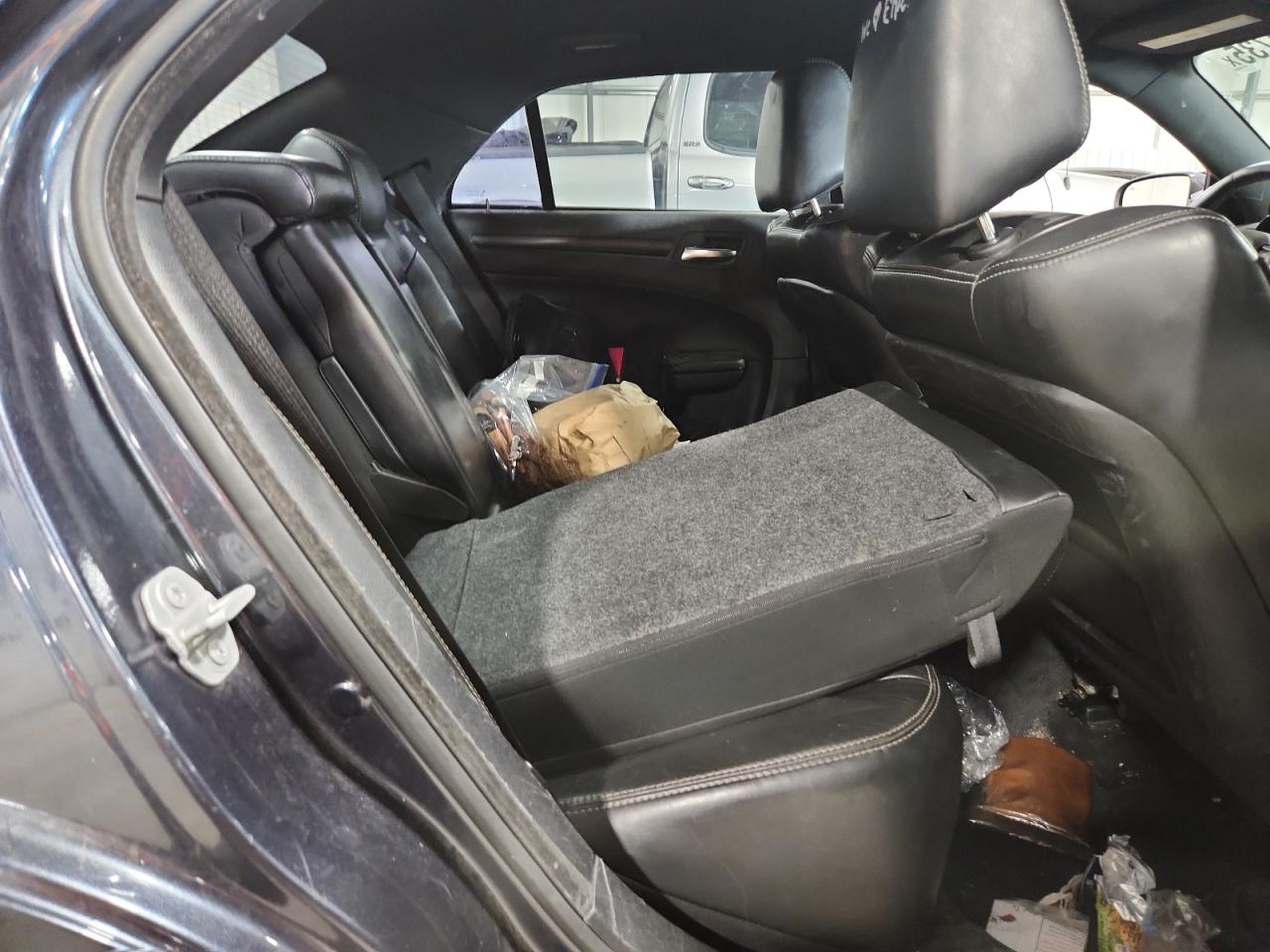 2016 Chrysler 300 S VIN: 2C3CCAGG2GH220537 Lot: 84039735