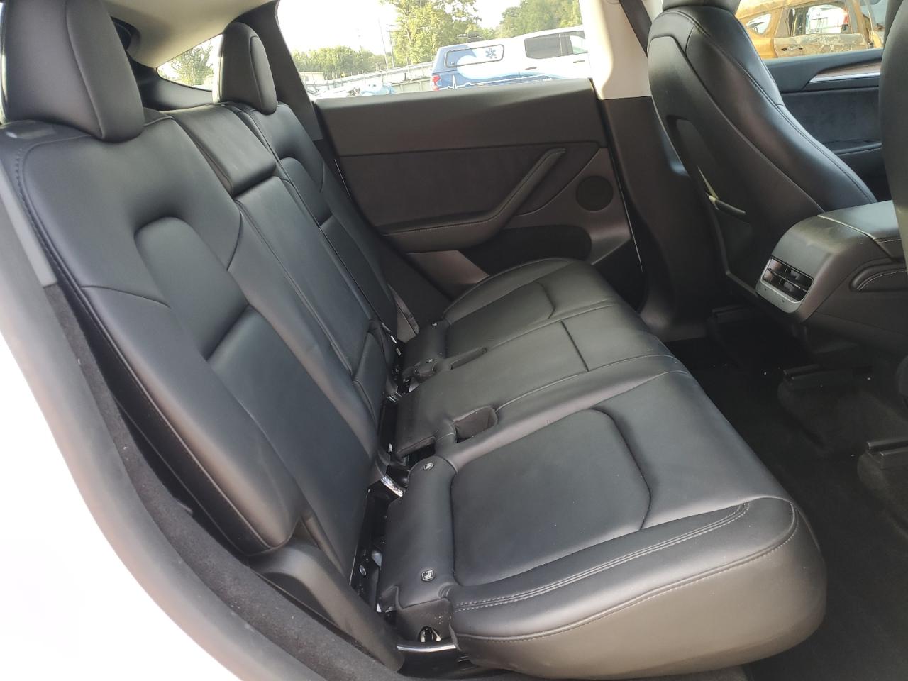 2023 Tesla Model Y VIN: 7SAYGDEF3PF940472 Lot: 81728045