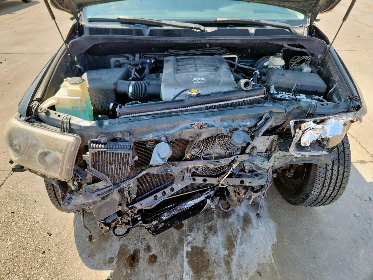 2008 Toyota Sequoia Limited VIN: 5TDZY68A88S010302 Lot: 80730255