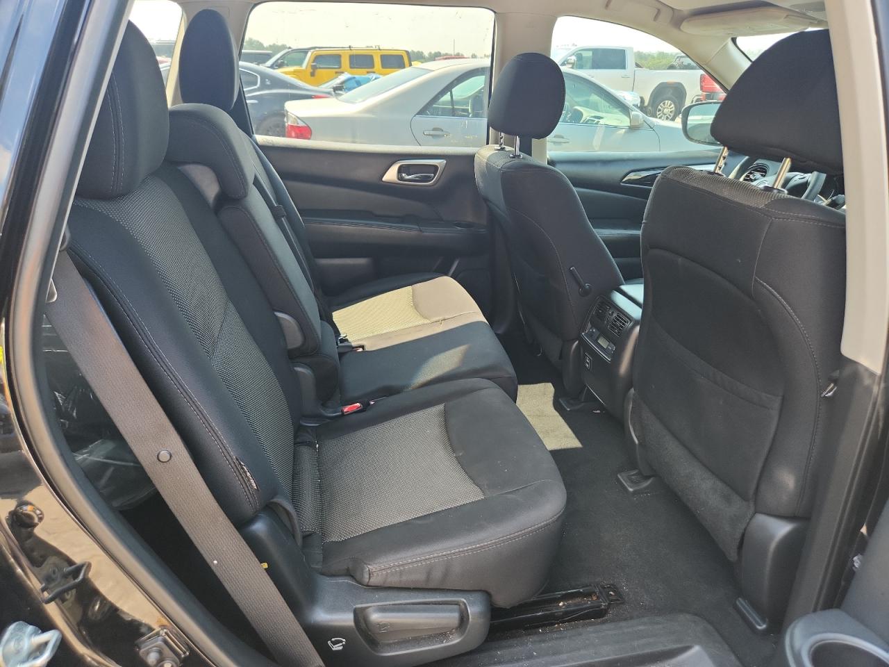 2018 Nissan Pathfinder S VIN: 5N1DR2MN0JC650077 Lot: 81491175
