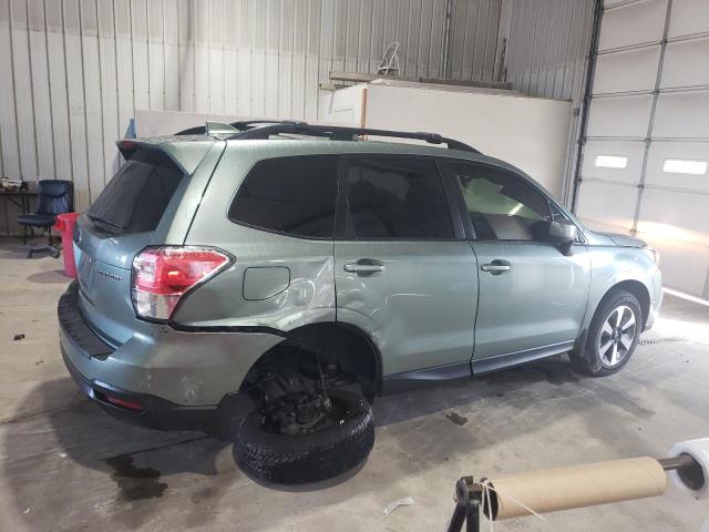  SUBARU FORESTER 2018 Зеленый