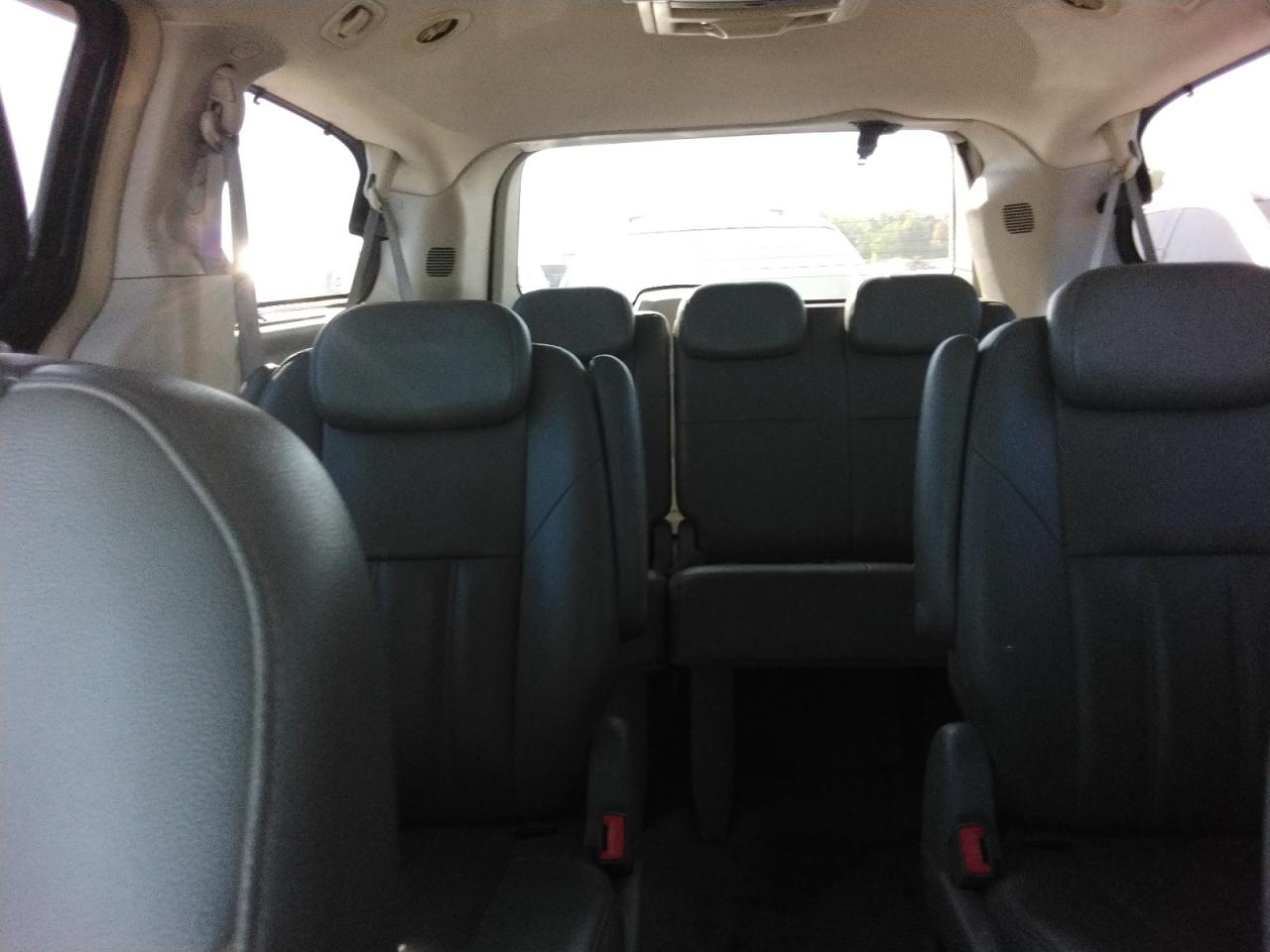 2008 Chrysler Town & Country Touring VIN: 2A8HR54P38R782740 Lot: 81199295