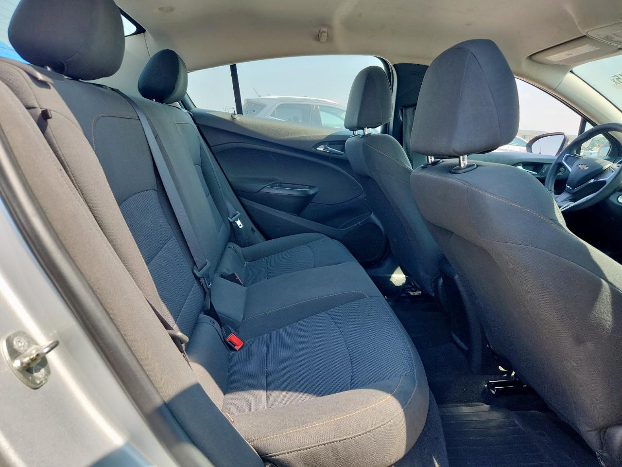 2018 Chevrolet Cruze Ls VIN: 1G1BC5SMXJ7243779 Lot: 80852355