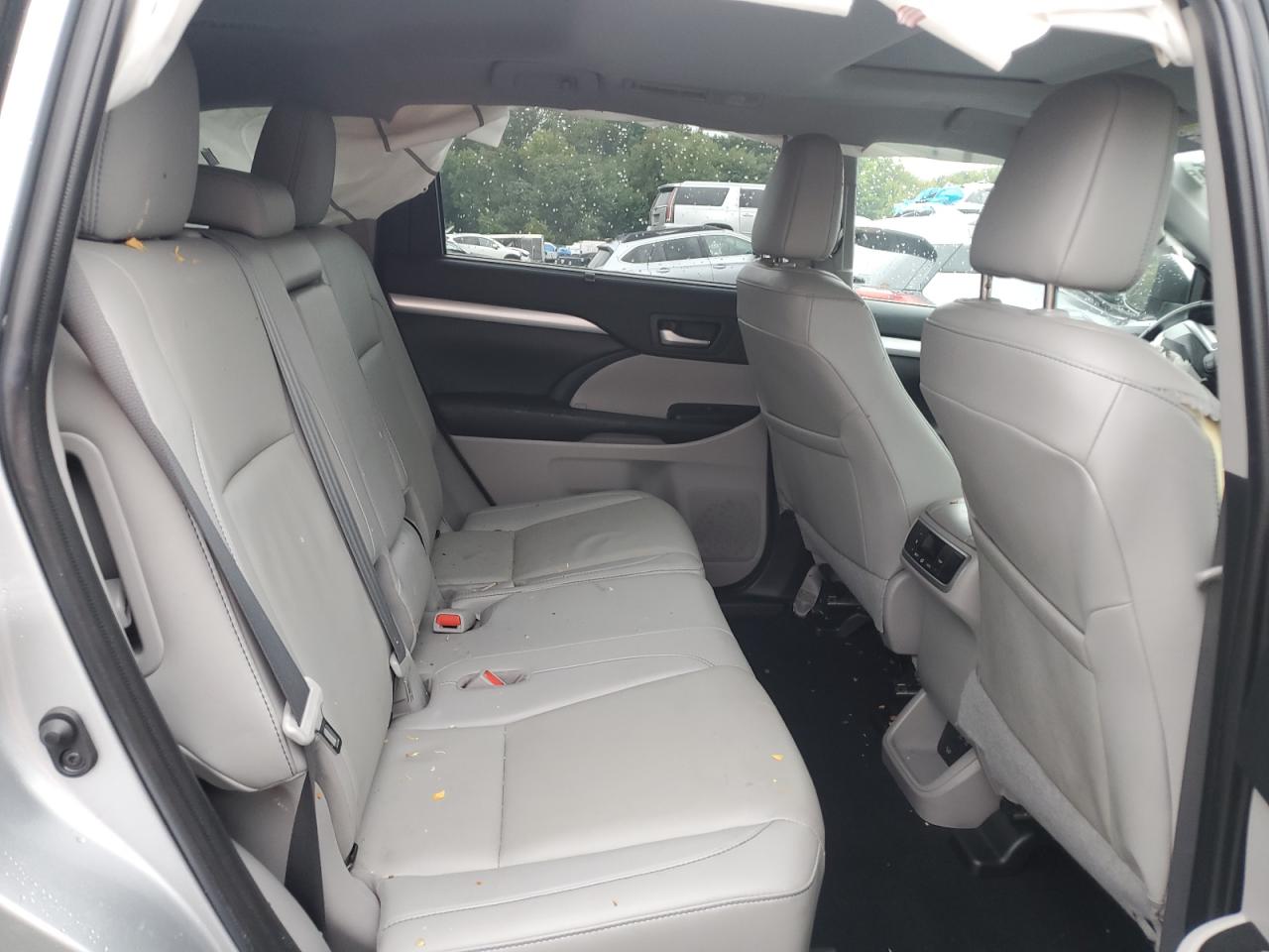 2019 Toyota Highlander Se VIN: 5TDJZRFH6KS588854 Lot: 81022665