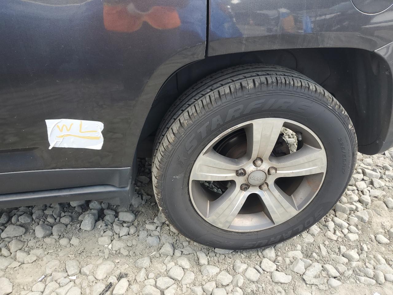 2016 Jeep Compass Latitude VIN: 1C4NJDEB6GD768010 Lot: 70628975