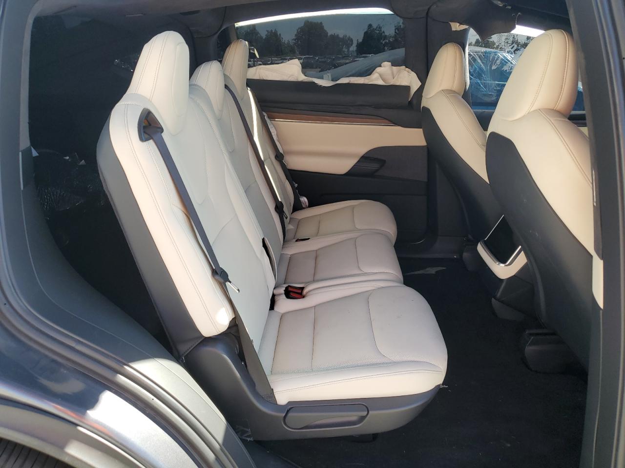 2022 Tesla Model X VIN: 7SAXCDE53NF337002 Lot: 70912525