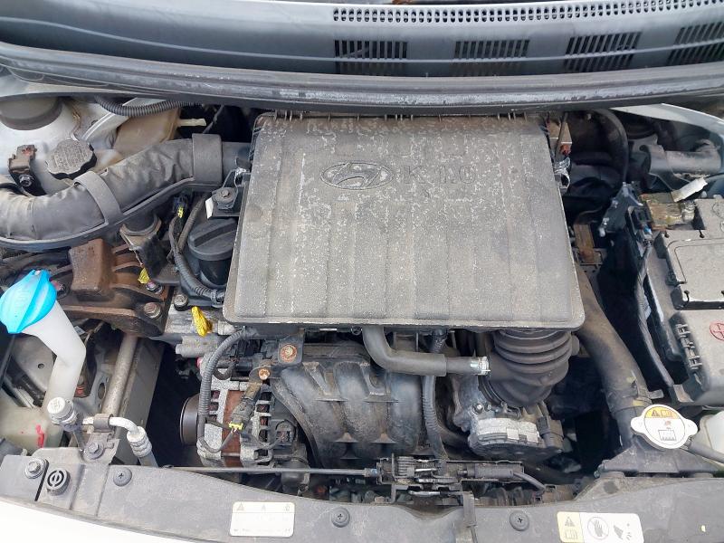 2015 HYUNDAI I10 SE 