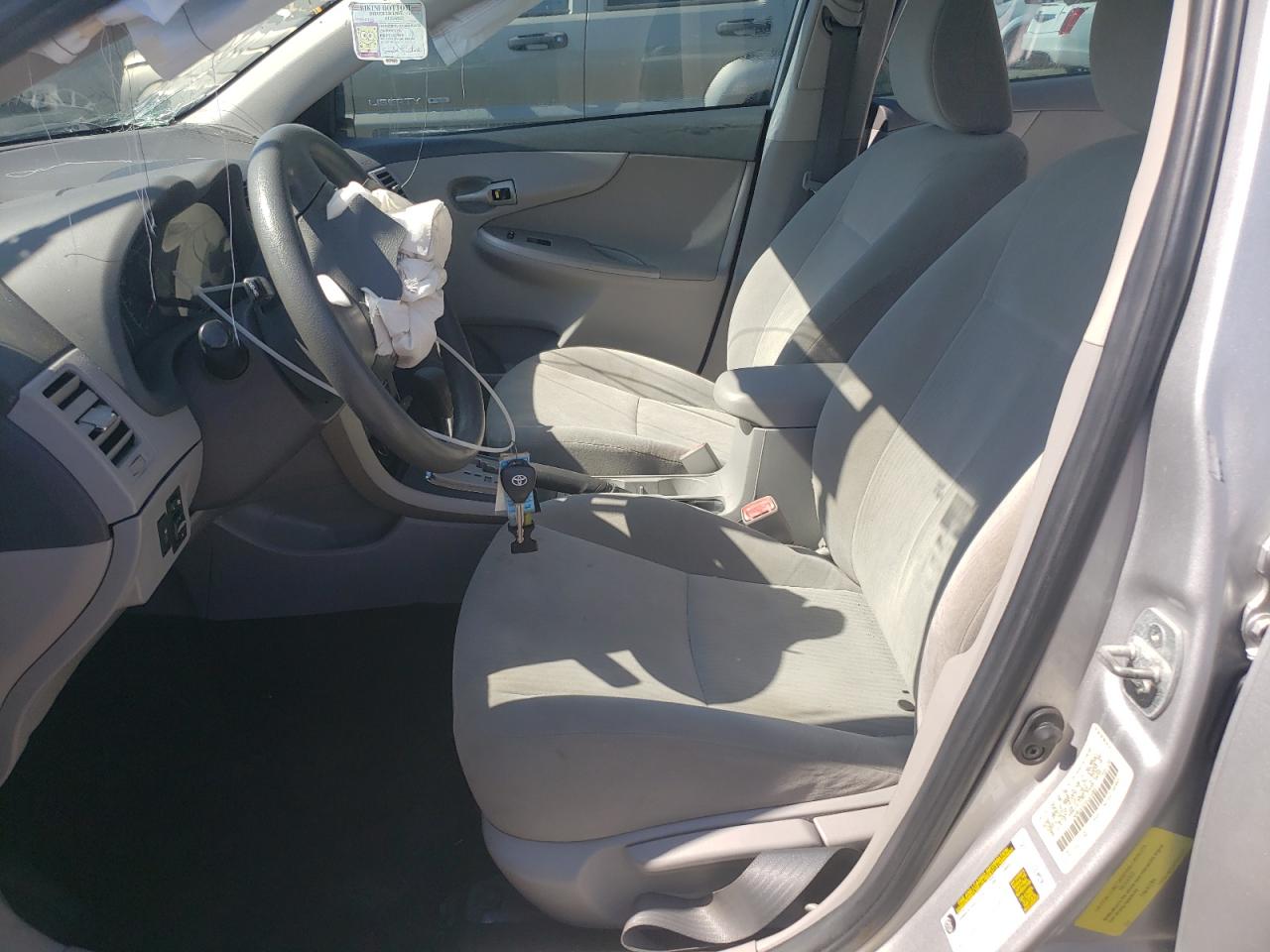 2010 Toyota Corolla Base VIN: 1NXBU4EE5AZ240837 Lot: 71900825